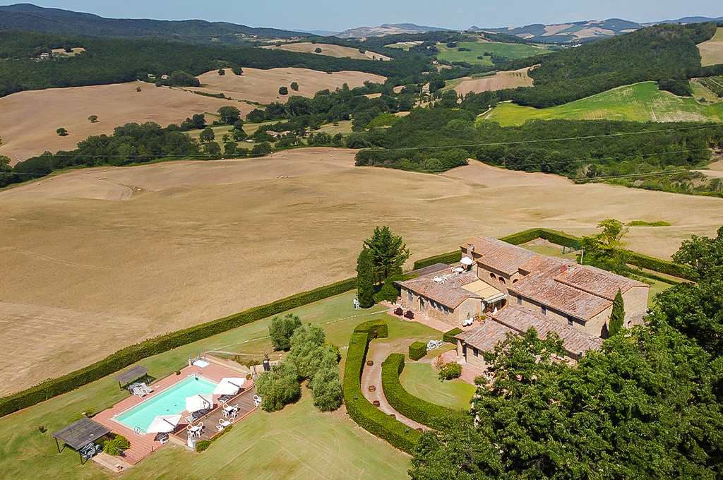 Affascinante Casale Con Piscina – Casole d’Elsa