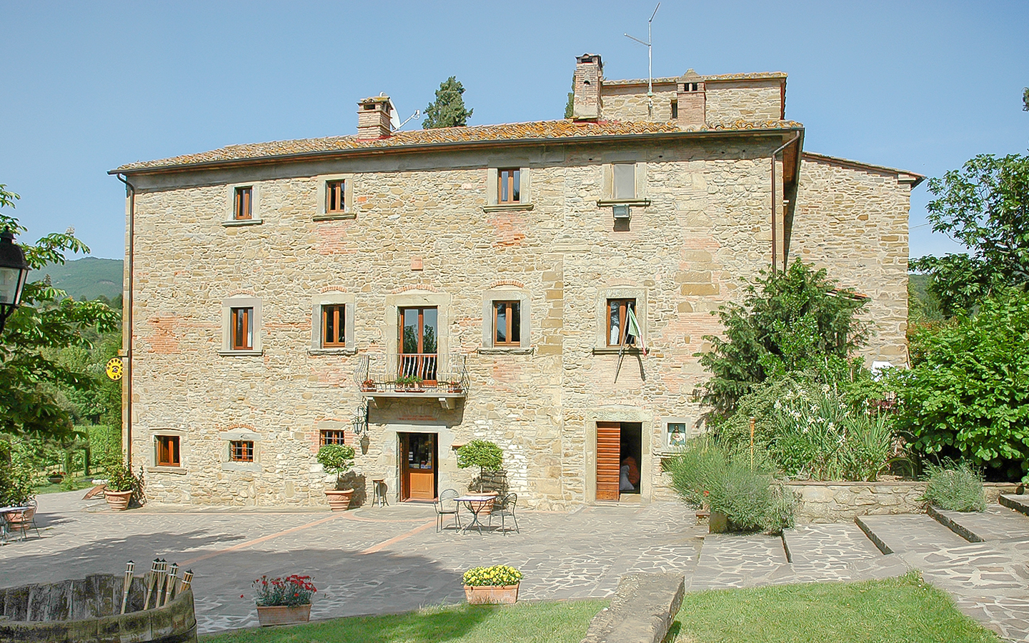 Viehättävä historiallinen kiinteistö, jossa on maata ja wellness-keskus, 6 km Cortonasta