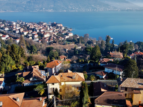 Affascinante Villa D’Epoca Con Vista Lago Totale A Baveno
