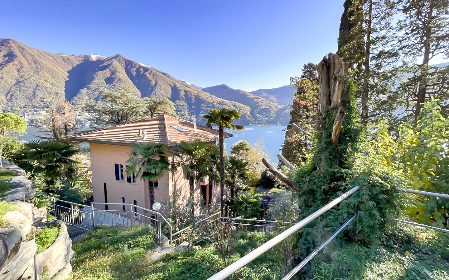 Ampia Villa Con Giardino E Splendida Vista Lago, Como, Lombardia