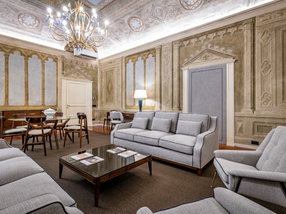 Ampio Appartamento Di Prestigio Con Vista Duomo A Firenze