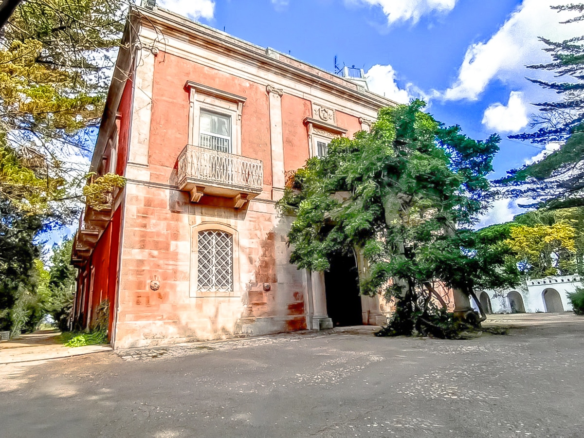 Antica Villa Con Parco A Noci