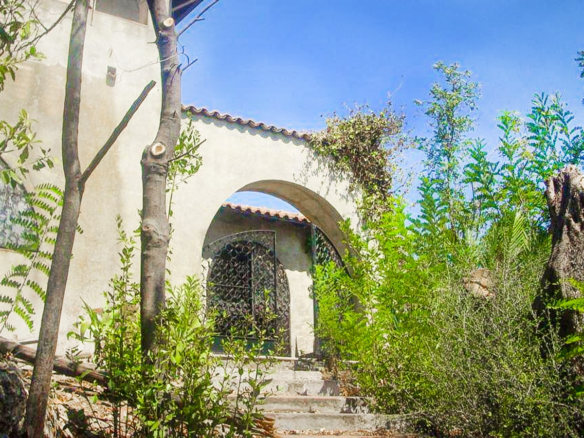 Antik villa med panoramaudsigt til salg i Taormina