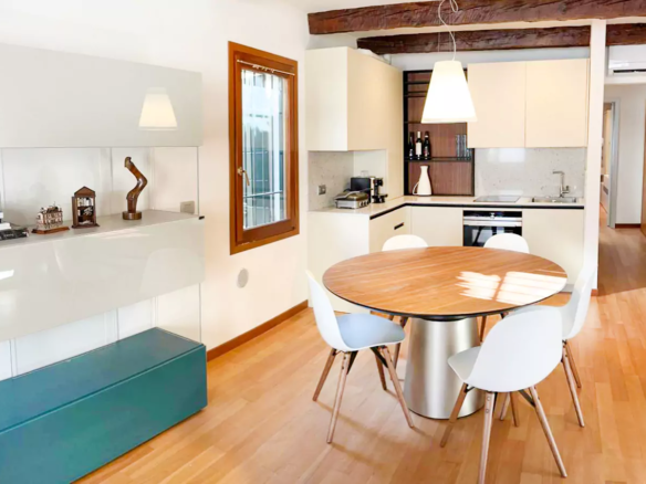 Appartamento Di Pregio Con Vista Su San Moisè