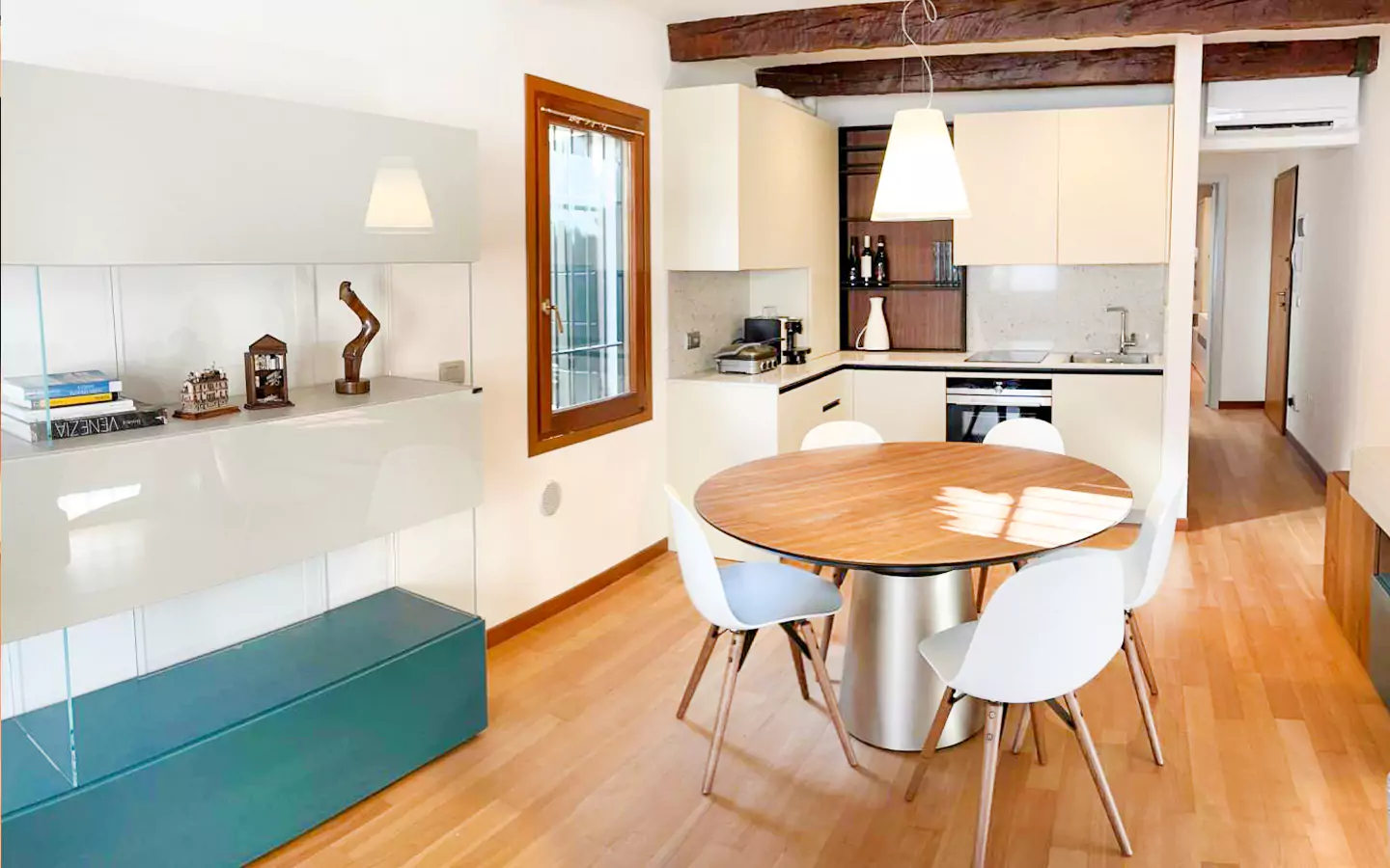 Repräsentative Wohnung mit Blick auf San Moisè, Venedig