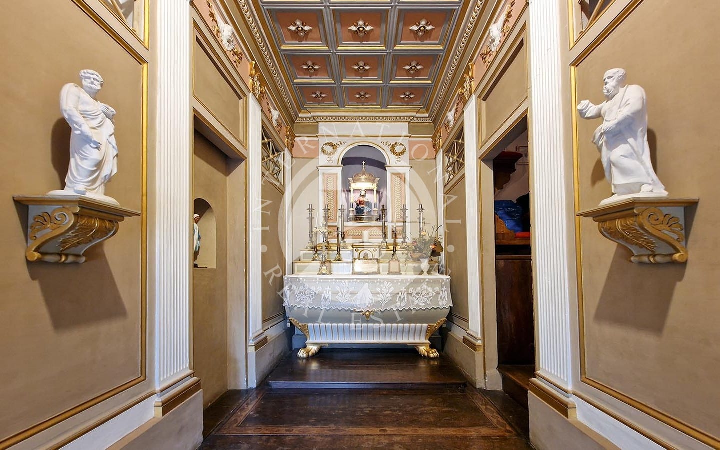 Vendt mot Piazza Del Popolo