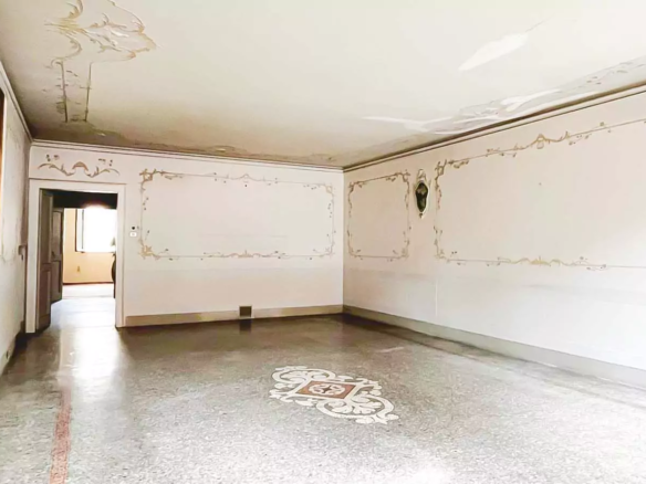 Wohnung nur wenige Schritte vom Campo San Bartolomeo entfernt