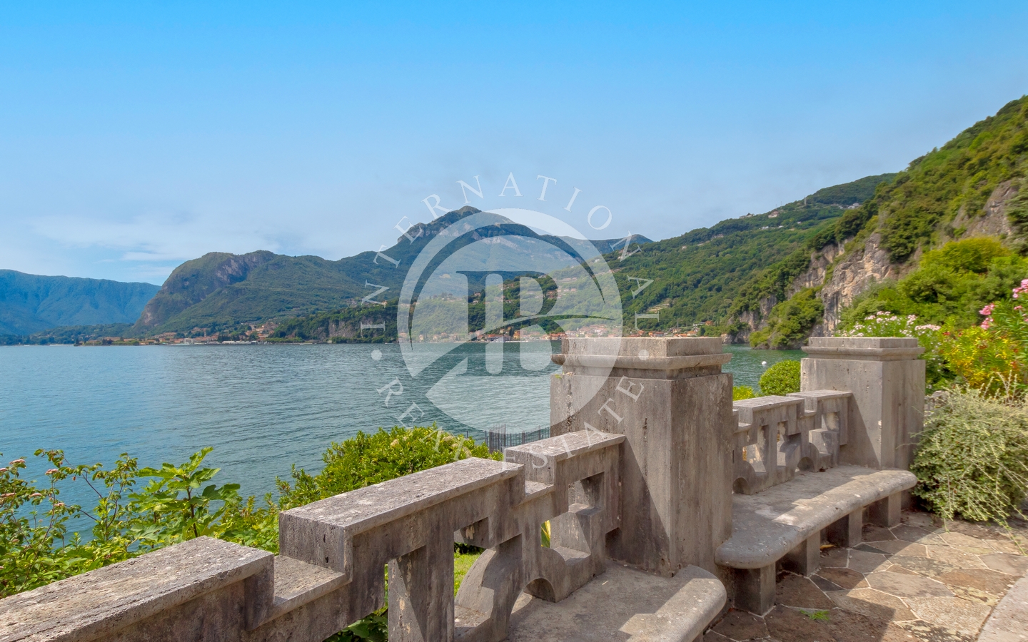 Fronte Lago con Posto Barca