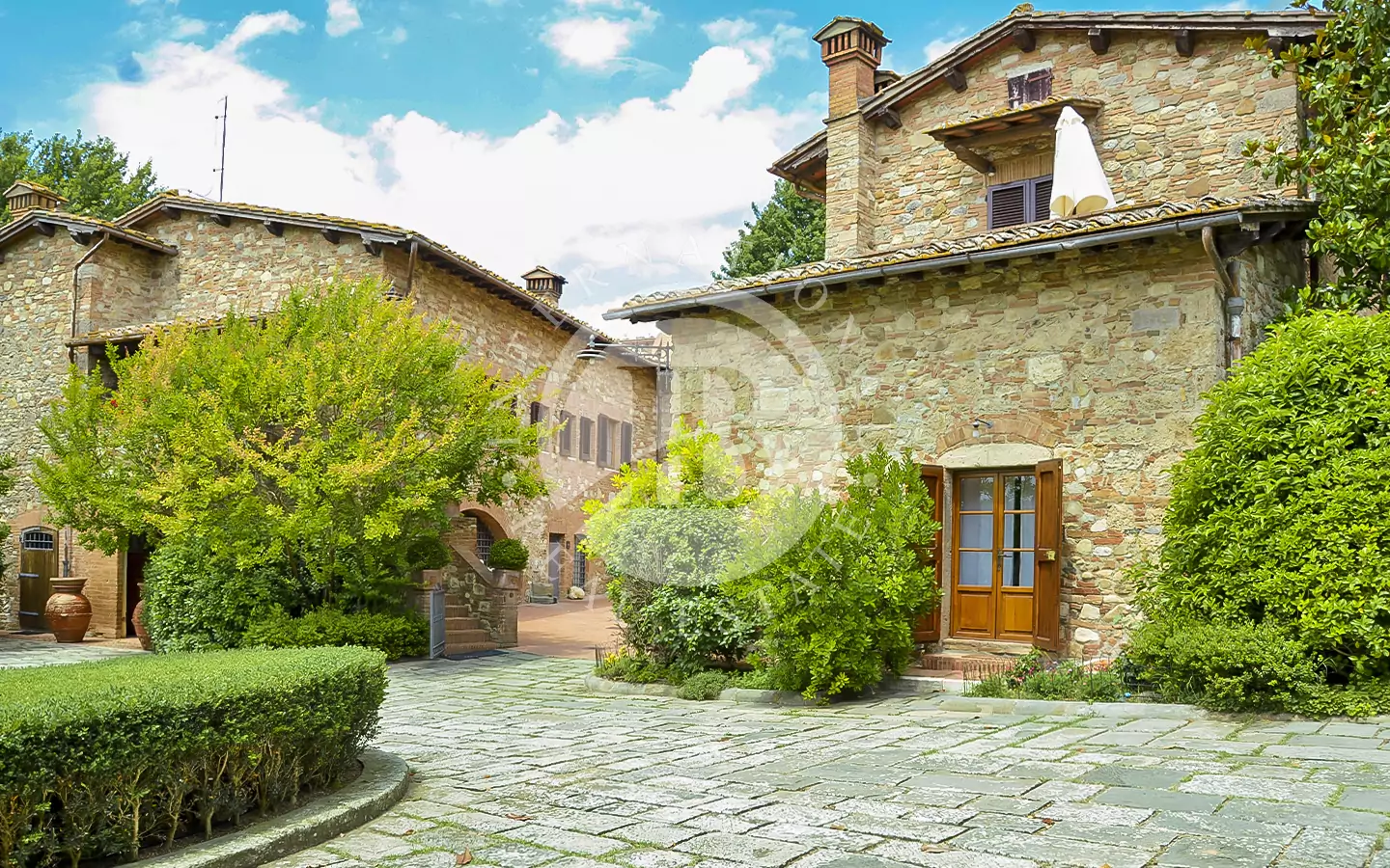 Piscina E Ristorante A Castellina In Chianti