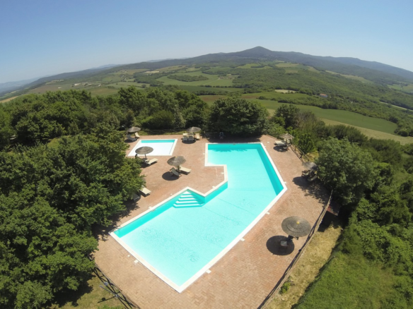 Borgo In Pietra Con Piscina Nel Cuore Della Toscana