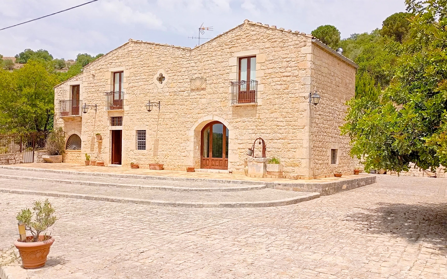 Bondegård omgitt av natur noen få kilometer fra Modica, Sicilia