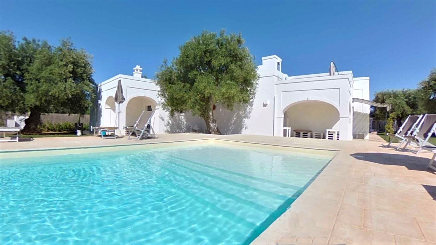 Casale Ristrutturato Con Piscina E Uliveto, Puglia