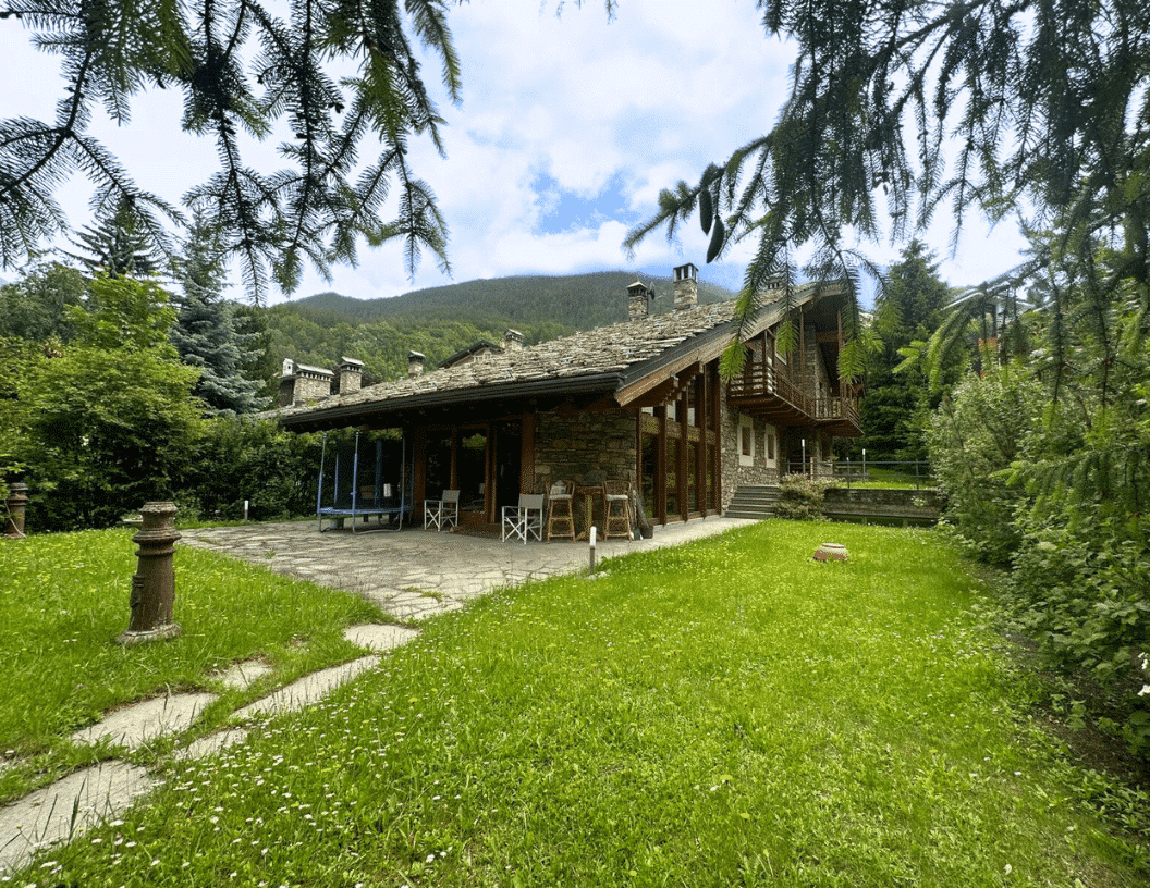 Chalet Moderno Nel Cuore Di Courmayeur Con Vista Sul Monte Bianco