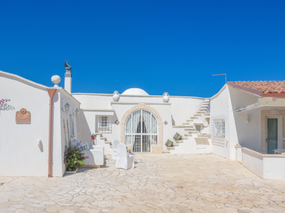 Dimora Di Charme Con Piscina Privata E Jacuzzi A Ostuni