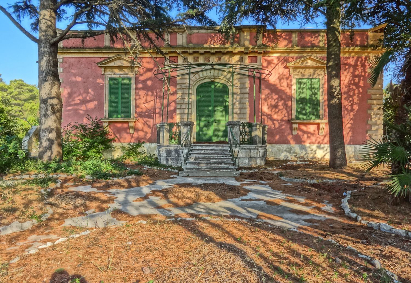 Historisk hus fra 1900 som skal renoveres, mellom Fasano og Locorotondo, Puglia