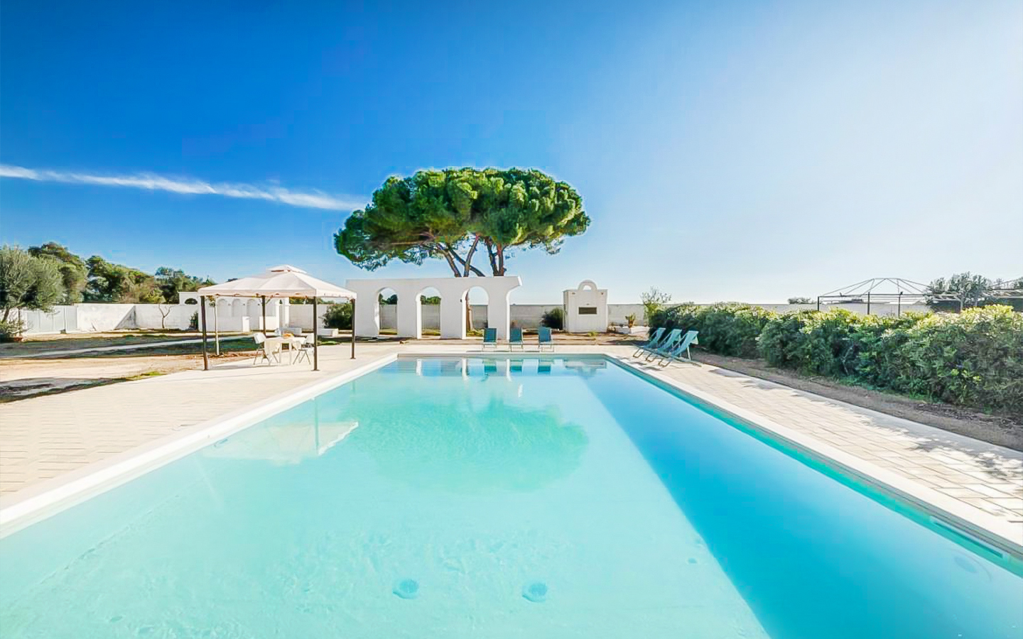 Bucolic Eco-Resort Myytävänä Salenton sydämessä