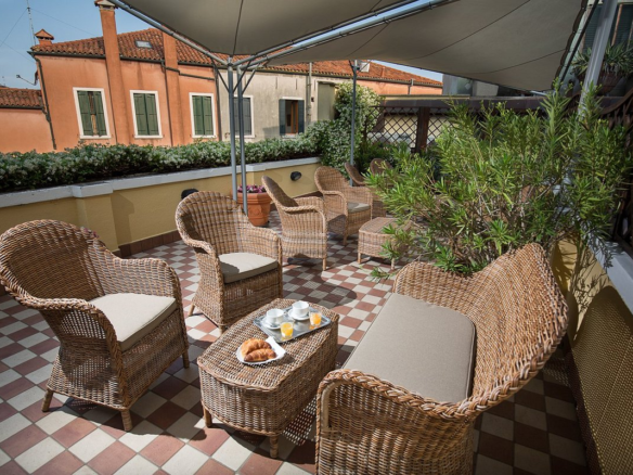 Tyylikäs historiallinen hotelli Muranon viehättävällä saarella - Venetsia