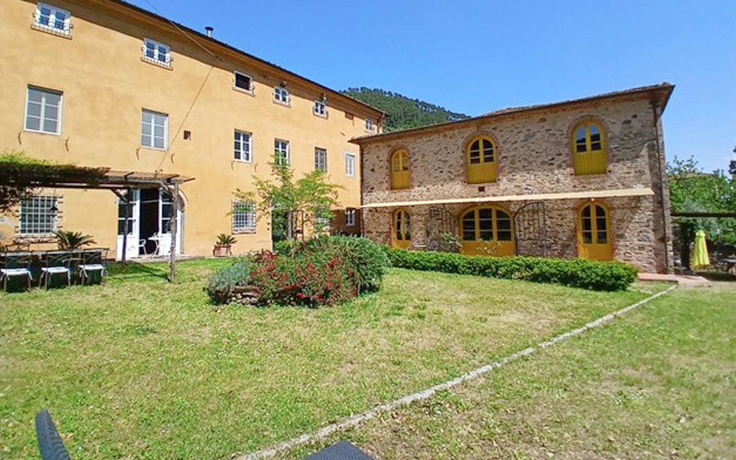 Elegante Villa tra le Colline di Lucca, Toscana