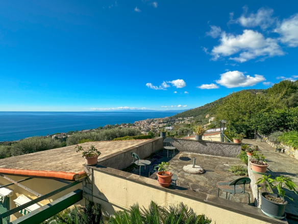 Esclusiva Villa Con Vista Mozzafiato Sul Mare In Contesto Paradisiaco - Sant'Ilario