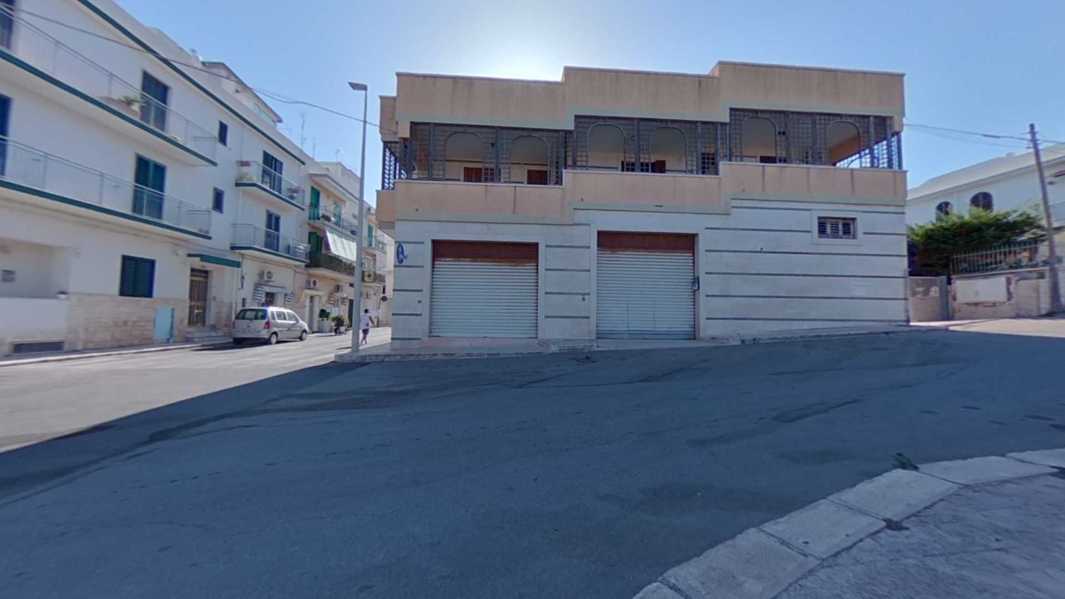 Luminoso Locale Commerciale A Savelletri, Puglia