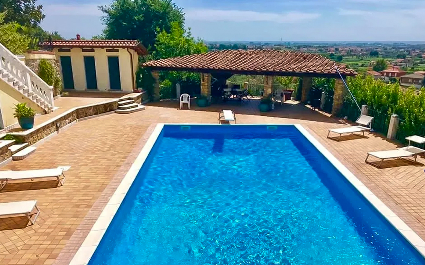 Lussuosa Villa Con Vista Panoramica E Piscina A Castelnuovo Magra