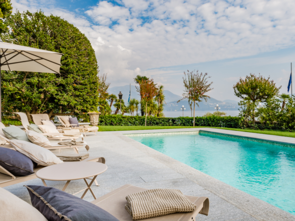 Lussuosa villa fronte lago a Cannero Riviera