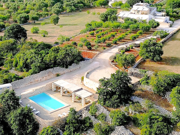 Masseria Panoramica Con Trulli A Cisternino