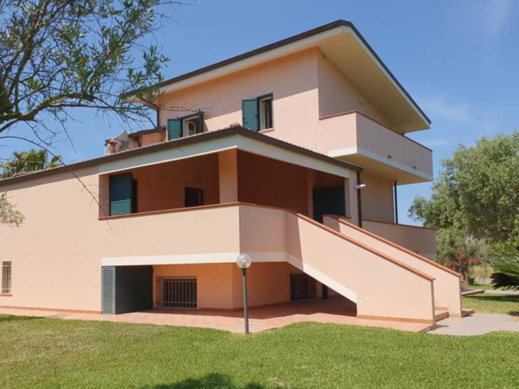 Nuovissima Villa Con Vista Mare E Ampio Terreno A Tropea