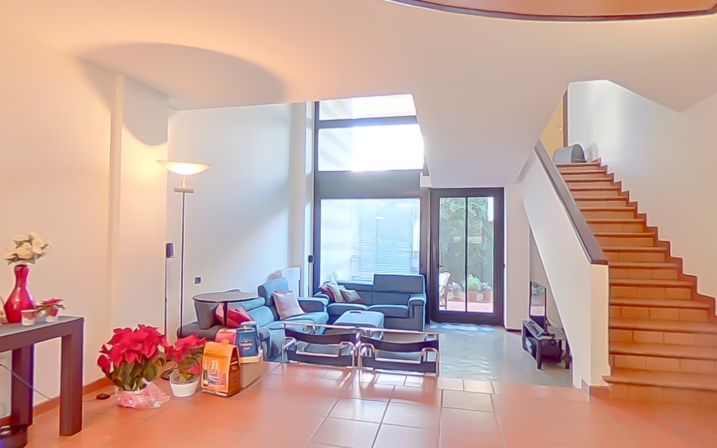 Moderni omakotitalo keskeisellä alueella San Vito Dei Normannissa