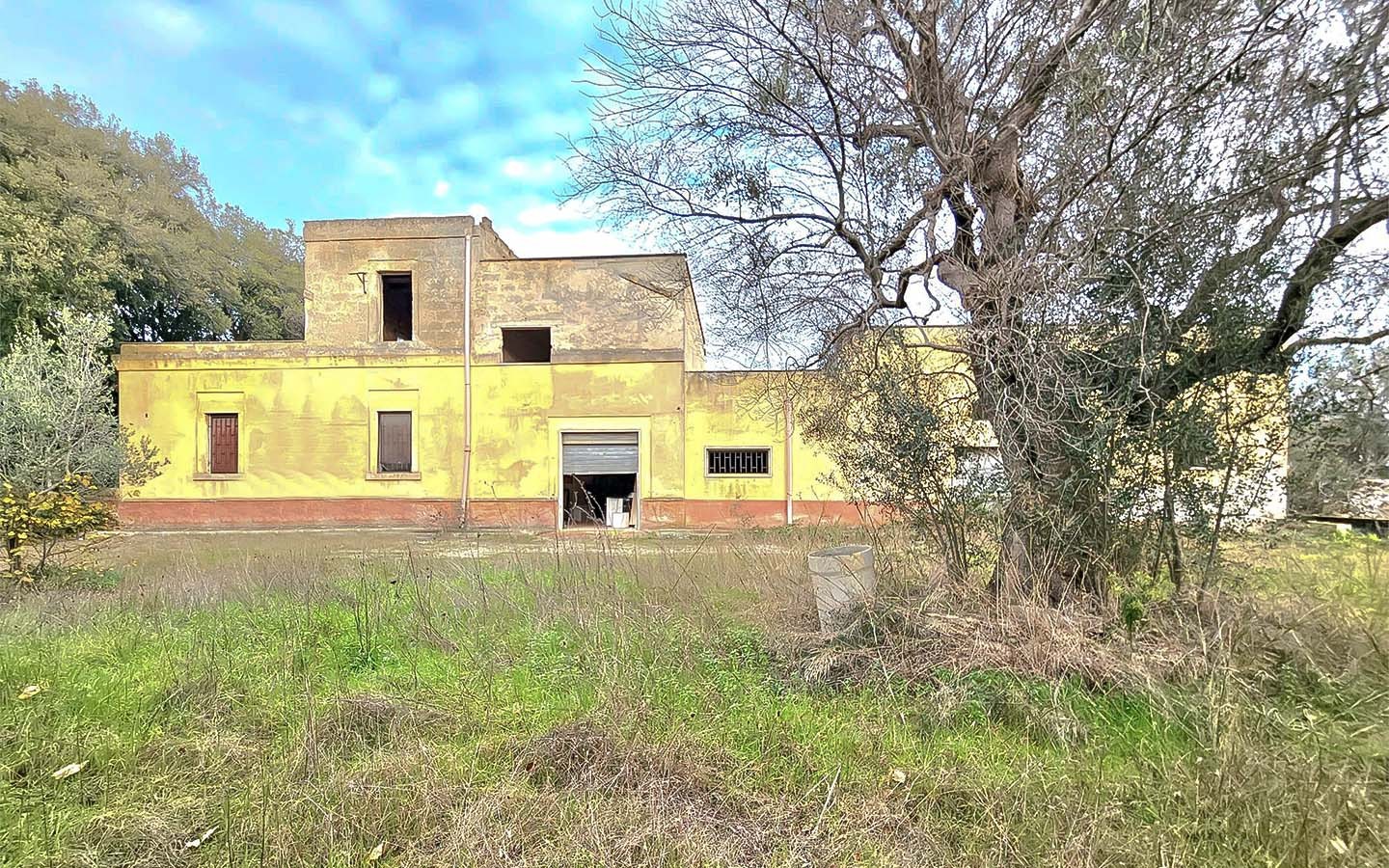 Prestigiosa Masseria A 6 Km Da Torre Guaceto, Puglia