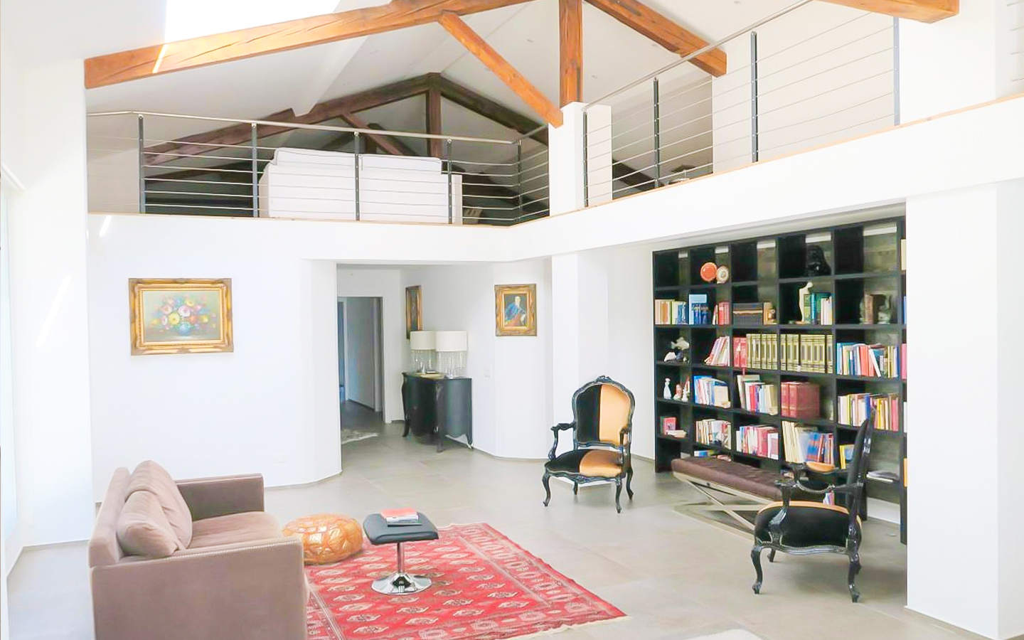 Prestigefyldt villa med stor have og avanceret teknologi få minutter fra Chiasso