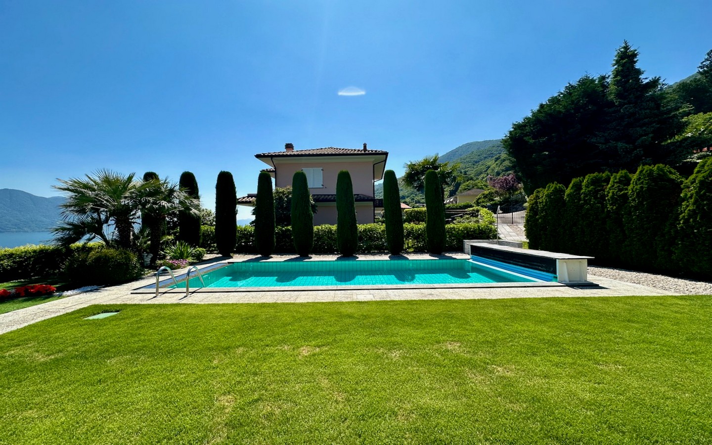 Prestigiosa Villa Con Piscina Privata E Vista Mozzafiato Sul Lago Maggiore