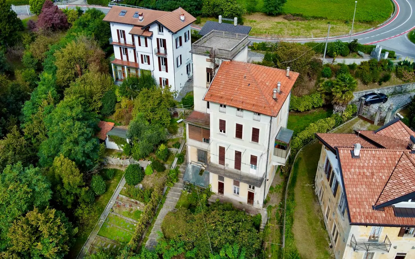 Prestigiosa Villa D’Epoca Con Vista Lago A Verbania, Piemonte