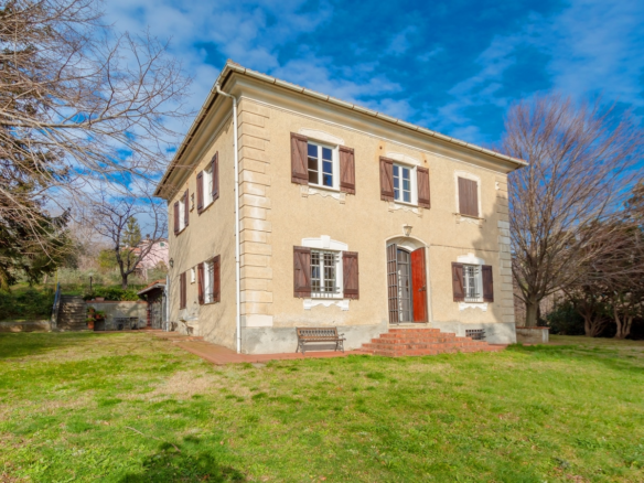 Proprietà Indipendente Con Vista Vallata A Stella