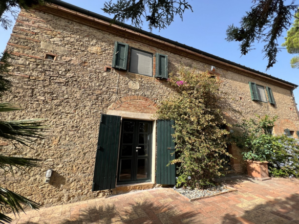 Rustico Con Piscina E Terreno Privato Nella Campagna Toscana