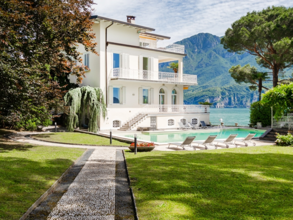 Splendida Villa Pieds Dans L'Eau Sul Lago Di Como