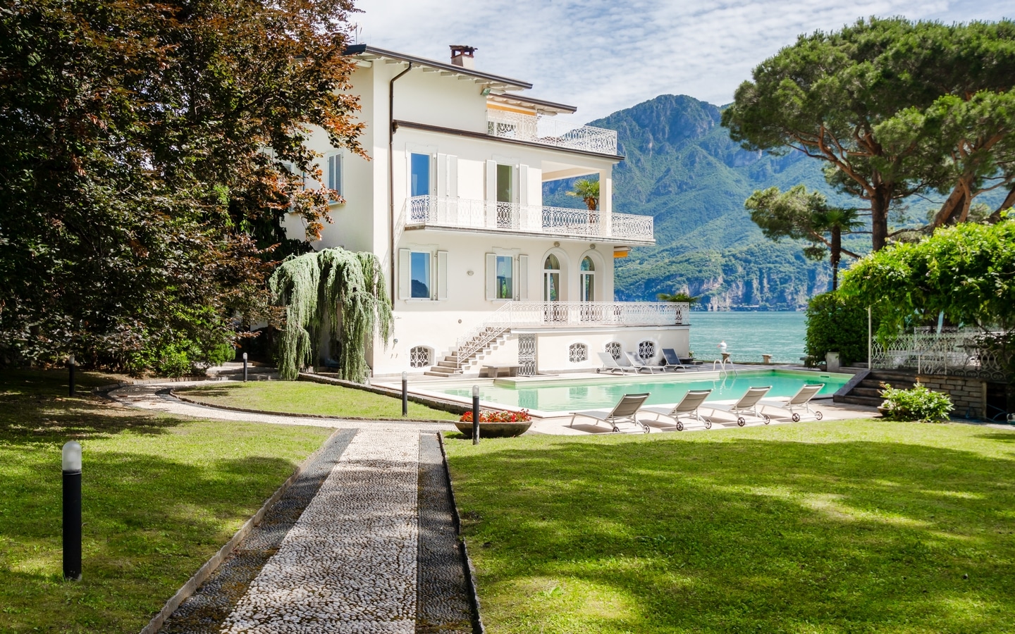 Splendida Villa Pieds Dans L’Eau Sul Lago Di Como