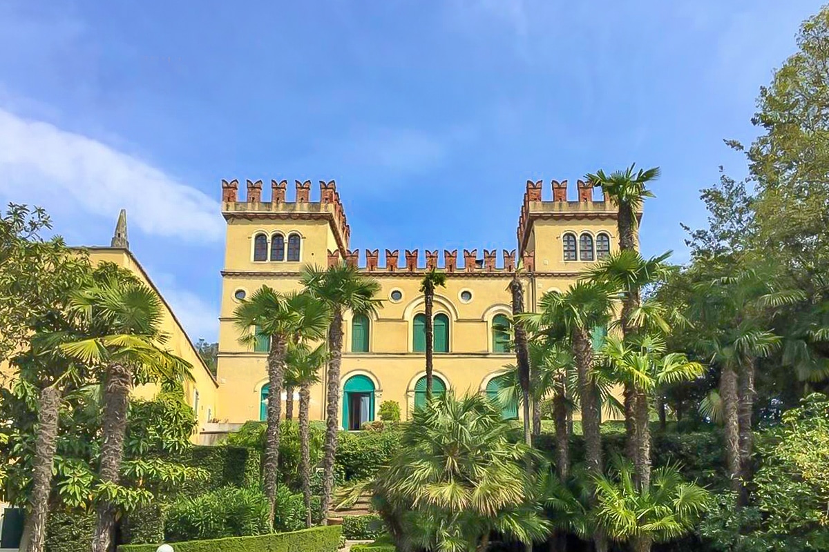 Splendido Appartamento In Villa Storica A Lazise, Verona