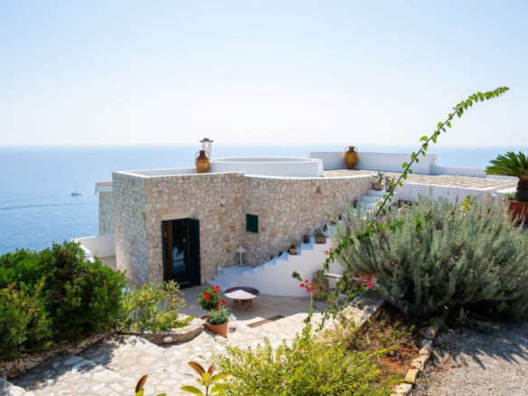 Villa Di Lusso A Picco Sul Mare Di Santa Maria Di Leuca