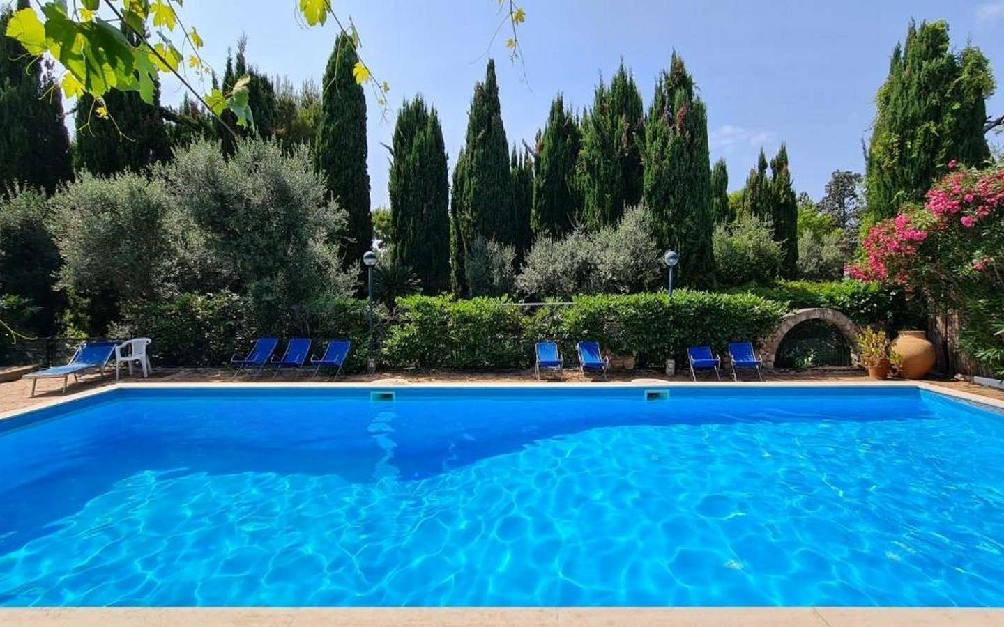 Villa im Grünen mit gemeinschaftlichem Pool, Anacapri