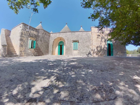 Villa In Pietra Con Trulli Vista Mare