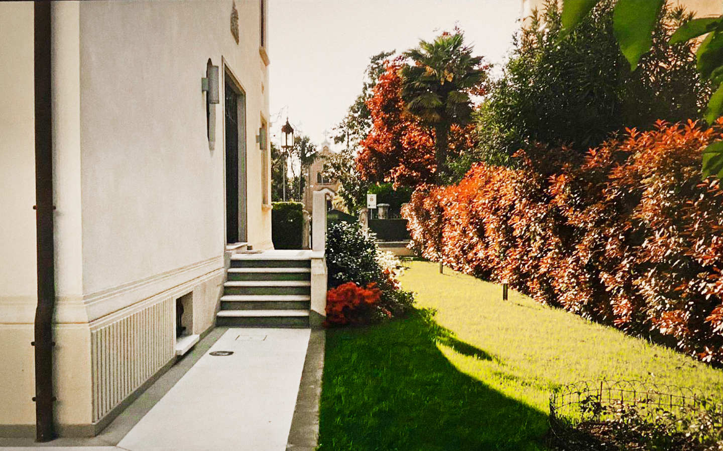 Kunnostettu huvila, jossa on oma puutarha, hissi ja hieno viimeistely, Venetsia (Lido)