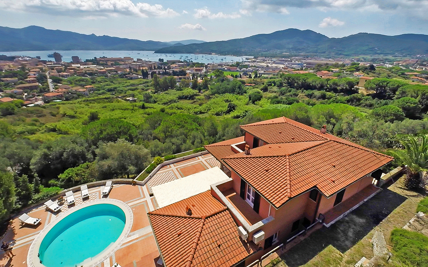Villa Unica Con Eliporto E Vista Panoramica Sulla Baia Di Portoferraio – Isola D’Elba