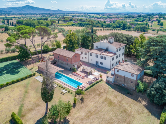 Villa con Piscina