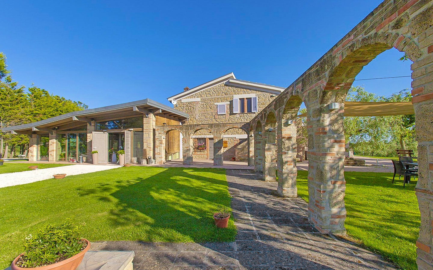 Villa Con Agriturismo, Piscina E Laghetto A Pitigliano