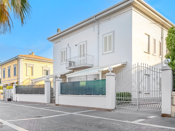 Prestisjefylt villa på Cecina-promenaden