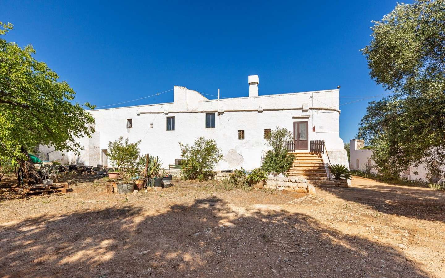 Antica Masseria A Ostuni Con Uliveti Secolari – Puglia