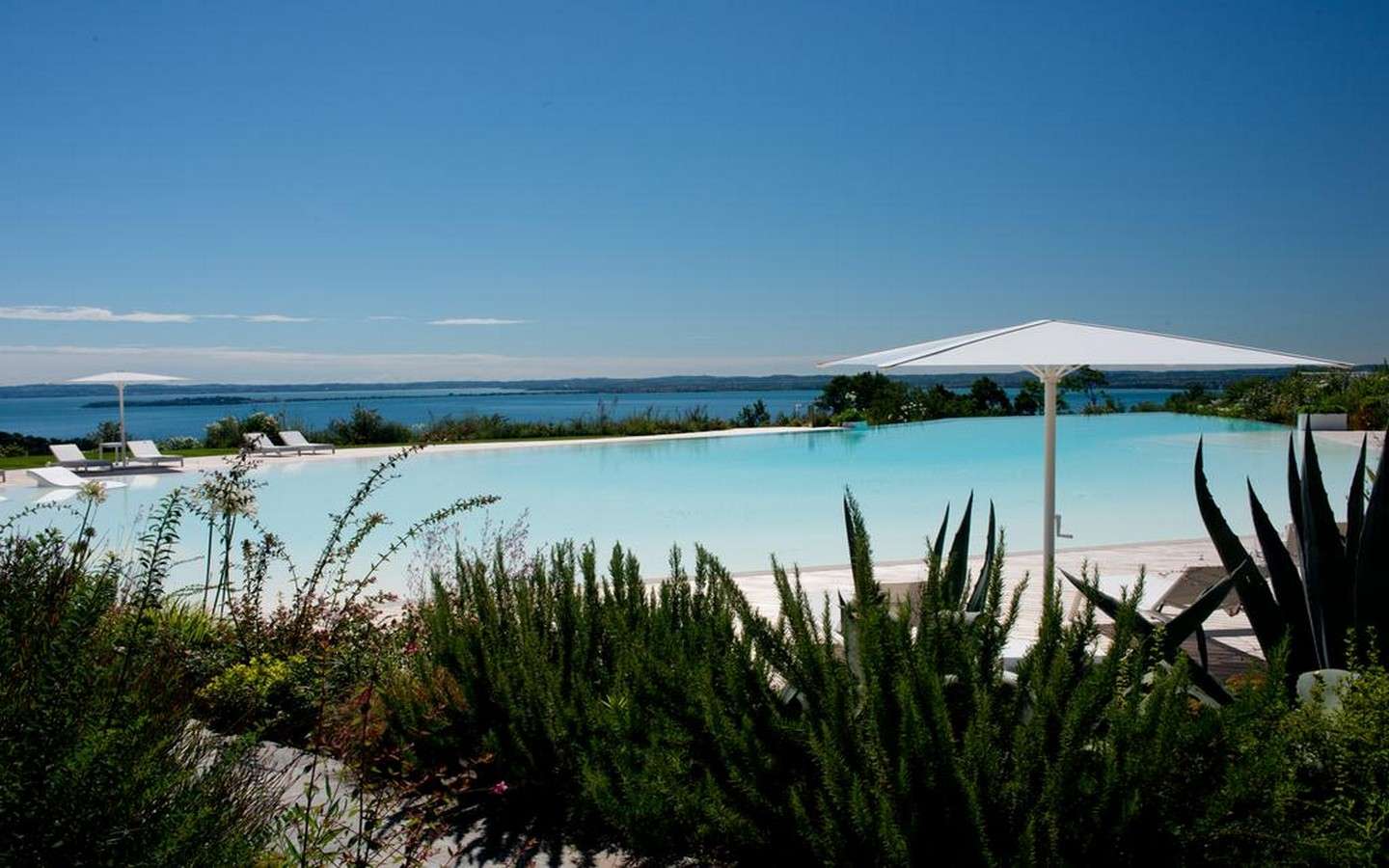 Appartamento Di Lusso Sul Lago Di Garda