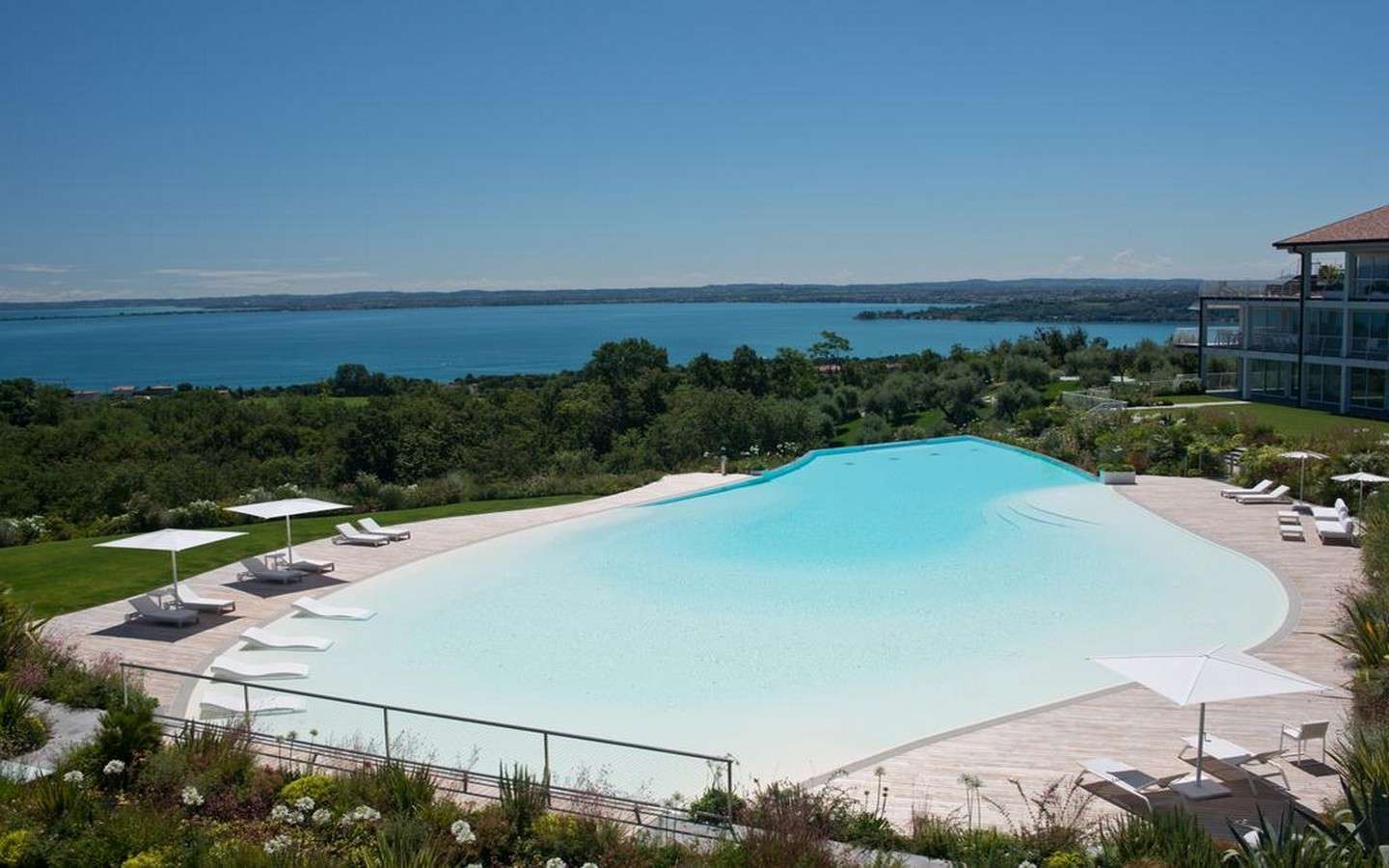 Appartamento Di Lusso Sul Lago Di Garda