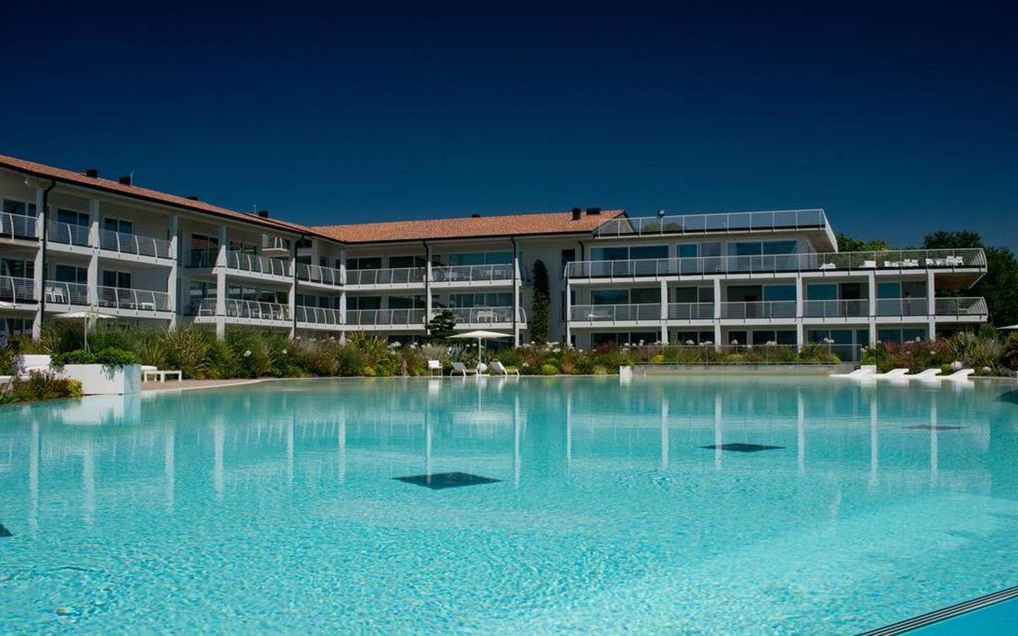 Appartamento Di Lusso Sul Lago Di Garda